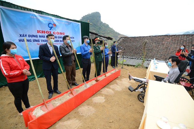 Khởi công xây tặng “Ngôi nhà 100 đồng” cho thanh niên Cao Bằng ảnh 1
