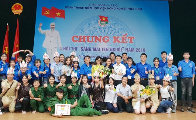 Đoàn Thanh niên Học viện Nông nghiệp Việt Nam nhận Huân chương Lao động hạng Nhì ảnh 1