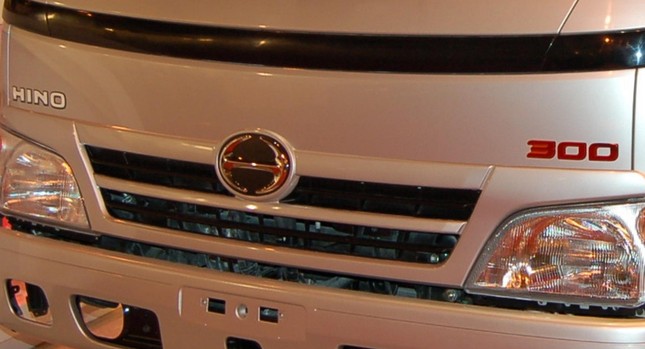 Chính quyền Nhật Bản phát hiện thêm hàng loạt xe tải Toyota Hino gian lận dữ liệu ảnh 2