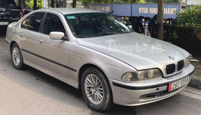 BMW 525i đời cổ biển tứ quý 5 tại Hà Nội ảnh 1