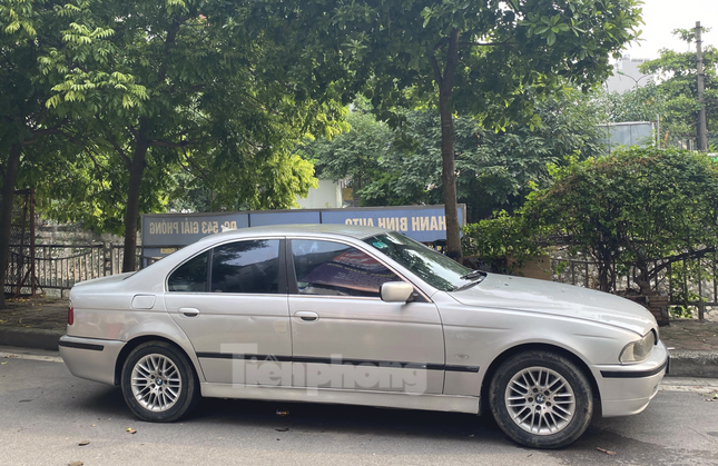 BMW 525i đời cổ biển tứ quý 5 tại Hà Nội ảnh 3