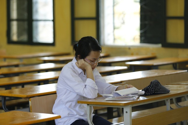 Chùm ảnh: Thí sinh duy nhất thi Lịch sử ở hội đồng thi ảnh 9