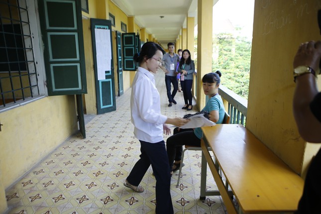 Chùm ảnh: Thí sinh duy nhất thi Lịch sử ở hội đồng thi ảnh 2