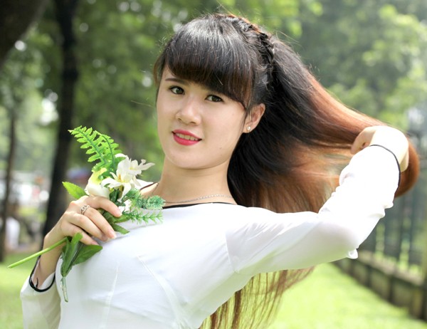 Ái Ngân dự thi Hoa hậu Việt Nam 2014 ảnh 1
