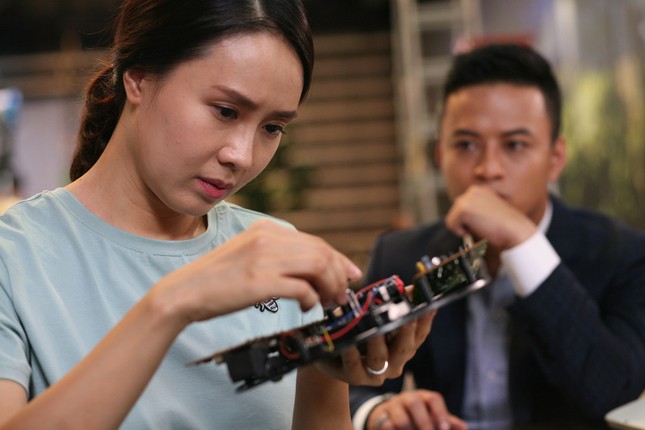 Hồng Diễm chia sẻ về việc bị đạo diễn Trọng Trinh mắng té tát ảnh 1