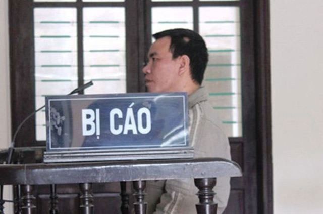 Giận vợ, mang xe máy đốt rồi... giết hàng xóm ảnh 1