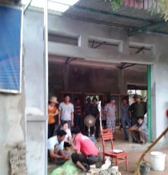 Bị điện giật tử vong khi 'bắn' tôn trên mái nhà ảnh 1