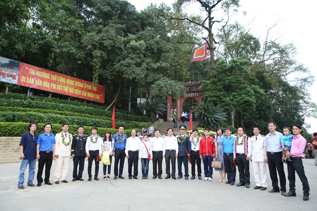 Gương mặt trẻ Việt Nam tiêu biểu báo công Vua Hùng ảnh 5