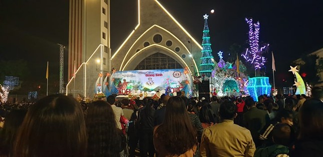 Rộn ràng không khí đón Giáng sinh 2018 ảnh 27