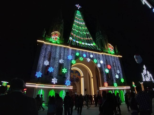 Rộn ràng không khí đón Giáng sinh 2018 ảnh 36