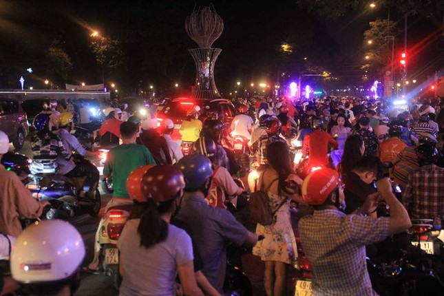 Rộn ràng không khí đón Giáng sinh 2018 ảnh 46
