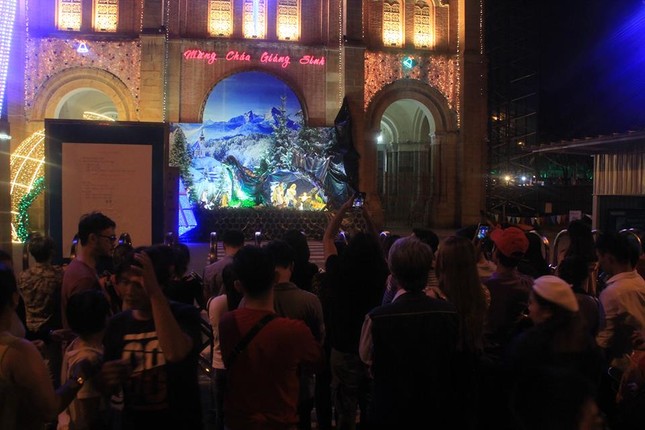 Rộn ràng không khí đón Giáng sinh 2018 ảnh 74