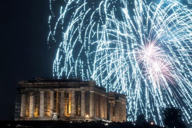 Đại tiệc pháo hoa rực rỡ đón năm mới 2019 trên khắp thế giới ảnh 13