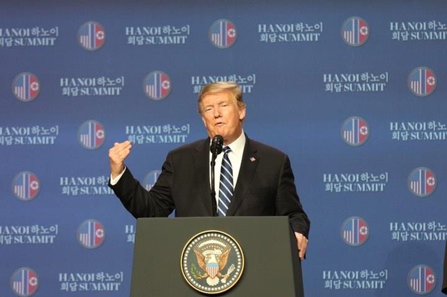 Ông Trump kết thúc họp báo, chuẩn bị rời Hà Nội ảnh 22