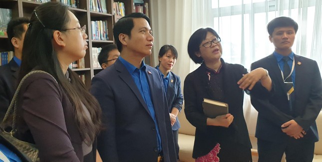 Chia sẻ những vấn đề chung tuổi trẻ hai nước cùng quan tâm ảnh 3