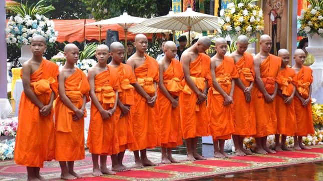Ở Thái, nếu ra khỏi nhà mà không mặc đồ gì sau đây là bạn đang vi phạm pháp luật?