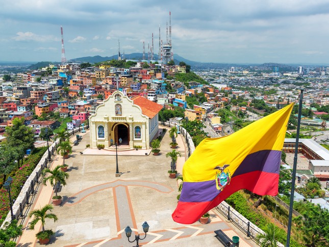 Con vật nào dưới đây xuất hiện trên quốc kỳ Ecuador?