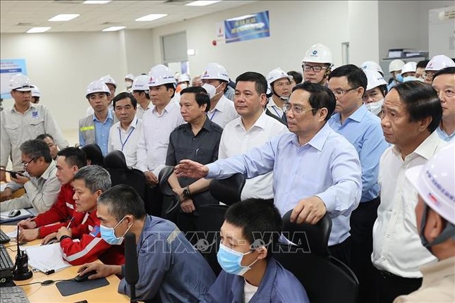 Thủ tướng Phạm Minh Chính kiểm tra tiến độ Nhà máy Nhiệt điện Thái Bình 2 ảnh 9