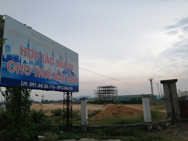 Khu công nghiệp bỏ hoang trở thành tụ điểm tiêm chích ảnh 1