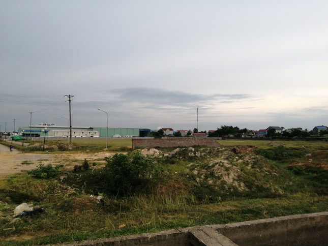 Khu công nghiệp bỏ hoang trở thành tụ điểm tiêm chích ảnh 2