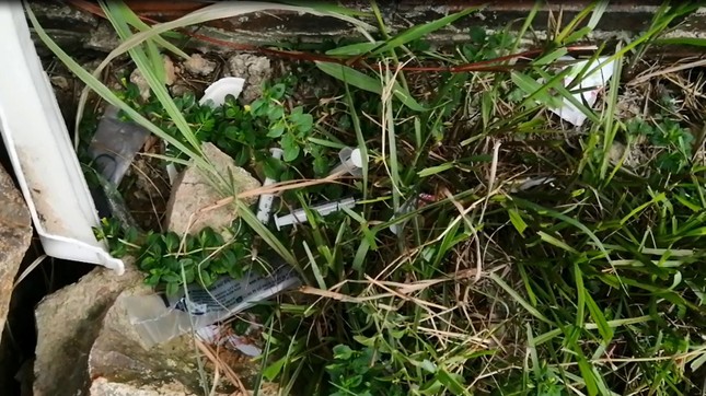 Khu công nghiệp bỏ hoang trở thành tụ điểm tiêm chích ảnh 5