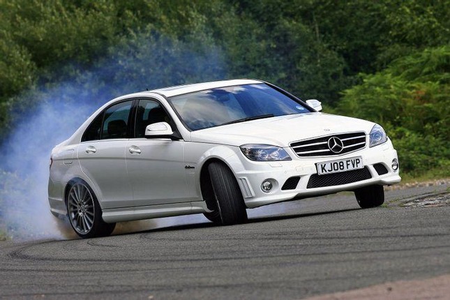 10 mẫu xe Đức với động cơ V8 mạnh mẽ nhất từng được sản xuất ảnh 3