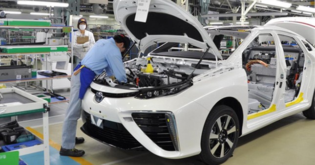 Toyota giảm sản lượng hơn 5.000 xe do mưa lớn ảnh 1