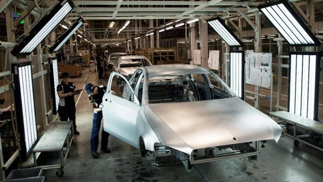 Mercedes chính thức rời thị trường Nga ảnh 2