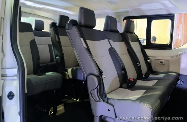 Toyota Hiace 2019 có giá bán từ 706 triệu đồng tại Philippines ảnh 5