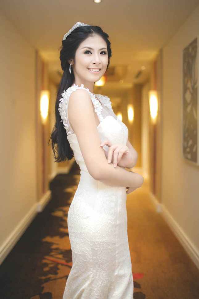 Những Hoa hậu Việt Nam có gu thời trang sành điệu nhất ảnh 12