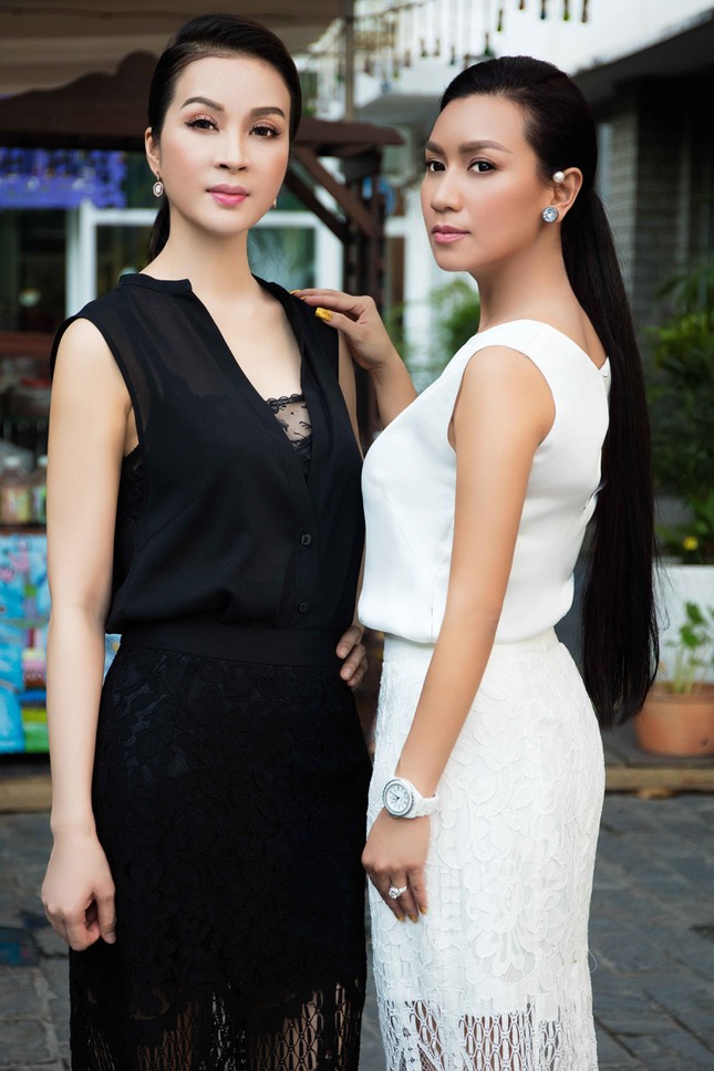 Y Phụng, Thanh Mai khoe nhan sắc 'vượt thời gian' ảnh 4