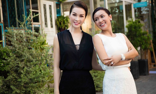 Y Phụng, Thanh Mai khoe nhan sắc 'vượt thời gian' ảnh 1