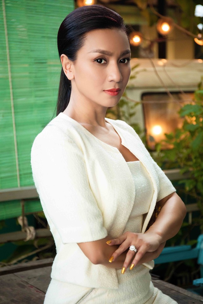 Y Phụng, Thanh Mai khoe nhan sắc 'vượt thời gian' ảnh 10