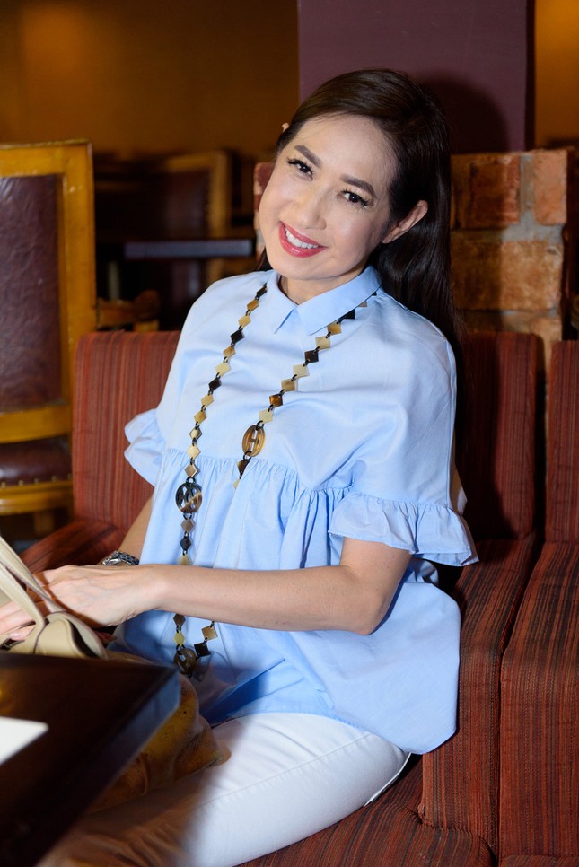 Ý Lan, Thanh Hà 'đọ' vẻ tinh nghịch ở tuổi U60 ảnh 1
