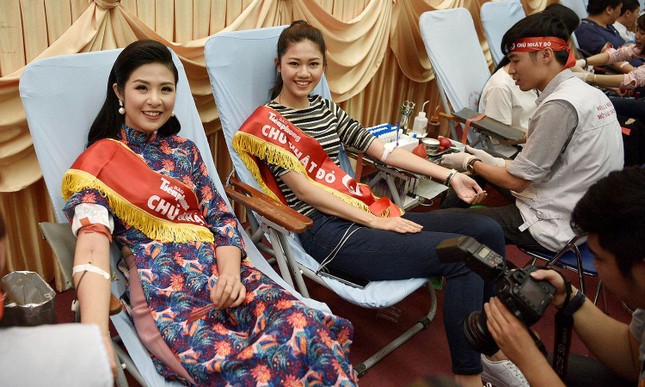 Những Hoa hậu, Á hậu từng nhận bằng khen vì công tác hiến máu ảnh 3