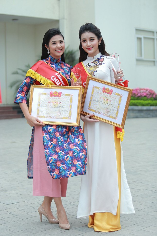Những Hoa hậu, Á hậu từng nhận bằng khen vì công tác hiến máu ảnh 9