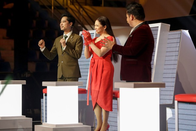Quang Lê, Như Quỳnh khẩu chiến nảy lửa trên ghế nóng Thần tượng Bolero ảnh 1