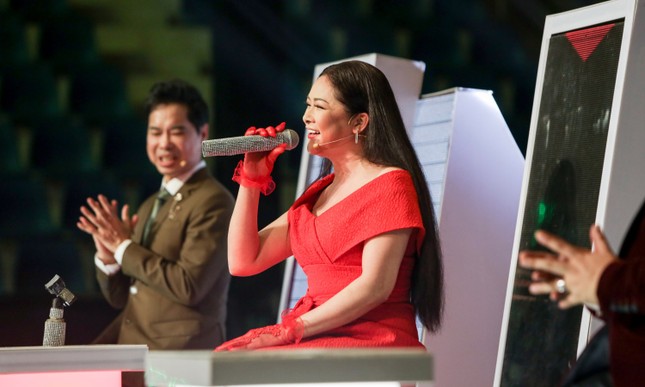 Quang Lê, Như Quỳnh khẩu chiến nảy lửa trên ghế nóng Thần tượng Bolero ảnh 3