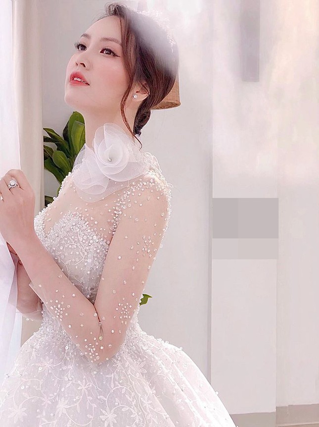 Được tiếp tế nhiều đồ ăn ở khu cách ly, Võ Hoàng Yến hài hước nói mở shop ảnh 14