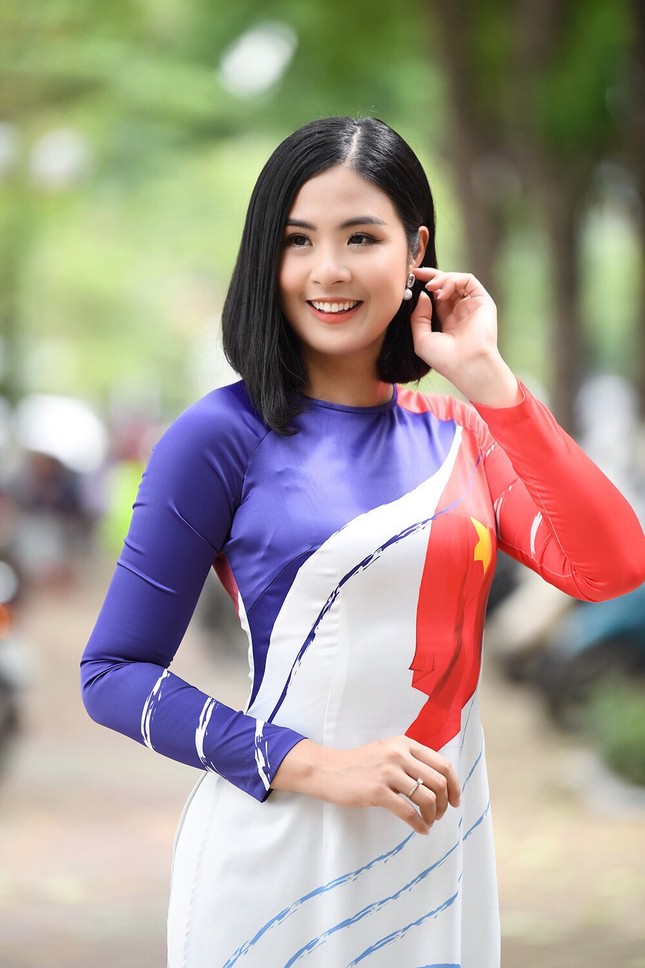 Tiền Phong Marathon 2020: Áo dài kể chuyện chủ quyền và vẻ đẹp biển đảo Việt Nam ảnh 2