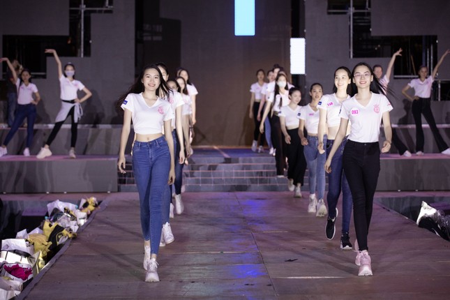 Lệ Quyên, Quang Dũng và top 35 sẽ trình diễn bùng nổ phần thi Người đẹp Thời trang tối nay ảnh 2