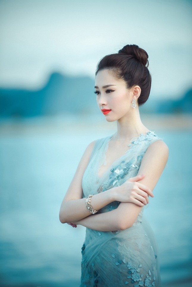 Top 3 HHVN 2012: Hoa hậu Đặng Thu Thảo và 2 á hậu đều có hôn nhân viên mãn ảnh 3