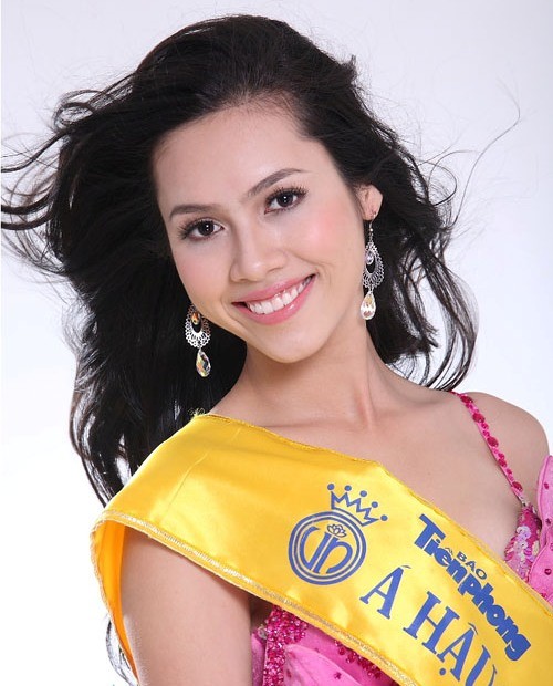 Top 3 HHVN 2010: Ngọc Hân thành nhà thiết kế nổi tiếng, Á hậu Hoàng My chu du khắp thế giới ảnh 8