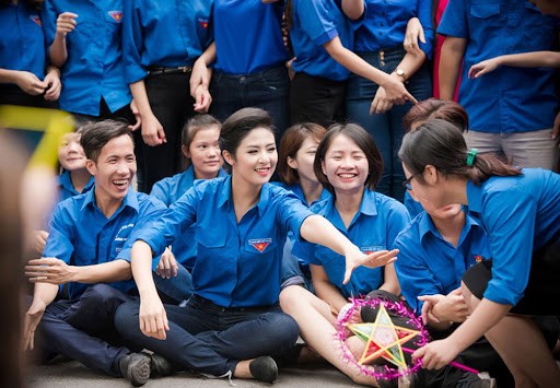 Top 3 HHVN 2010: Ngọc Hân thành nhà thiết kế nổi tiếng, Á hậu Hoàng My chu du khắp thế giới ảnh 3