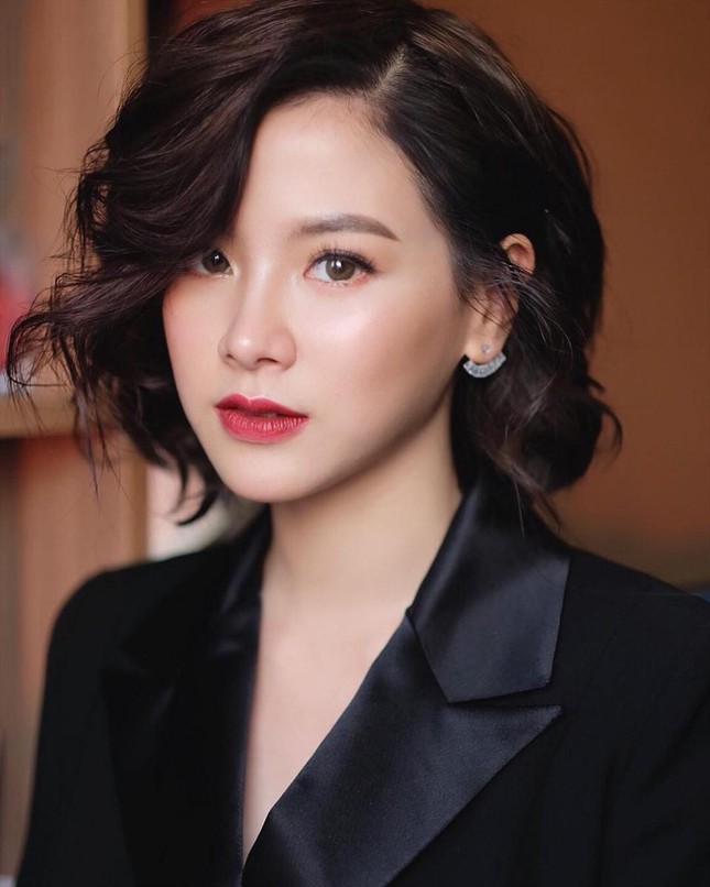 Thuỳ Tiên làm fan girl chụp ảnh cùng 'ngọc nữ' đẹp nhất màn ảnh Thái Lan gây 'bão like' ảnh 5