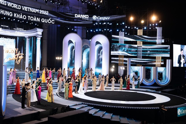 Nhìn lại đêm Chung khảo toàn quốc đầy sắc màu nghệ thuật của Miss World Vietnam 2022 ảnh 11