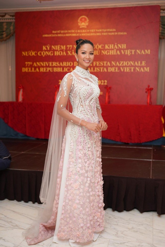 BẢN TIN HOA HẬU 23/9: Miss Universe được mua lại bởi nữ tỷ phú Thái Lan? ảnh 4