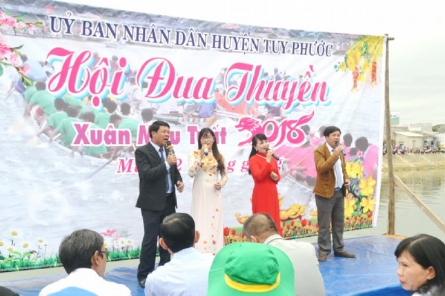 Bình Định: Tưng bừng hội đua thuyền trên sông Gò Bồi ảnh 2