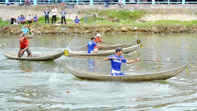 Bình Định: Tưng bừng hội đua thuyền trên sông Gò Bồi ảnh 3
