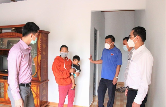 Tỉnh đoàn Đắk Lắk tặng nhà tình nghĩa cho gia đình khó khăn ảnh 2